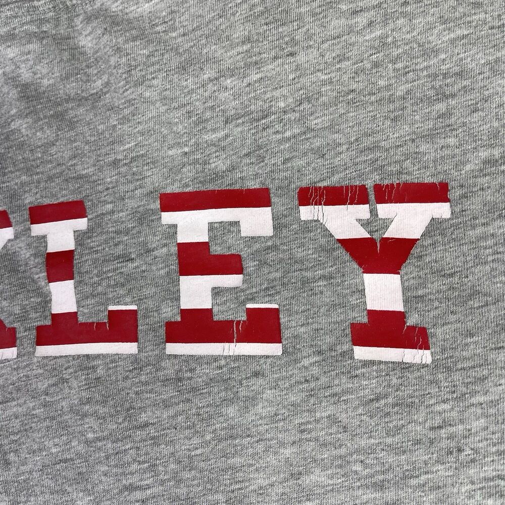 Oakley T-Shirt Men’s Medium Gray Crew Neck Short Sleeve Lightweight Patriotic - Picture 6 of 12